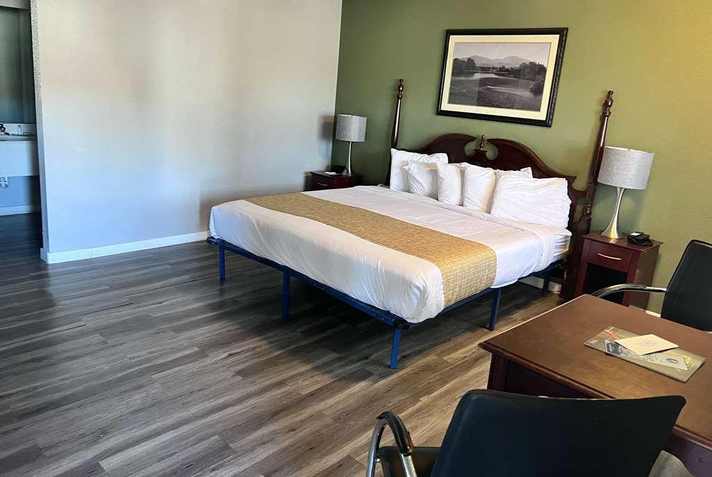Travelodge By Wyndham Redding Ca Pokoj fotografie